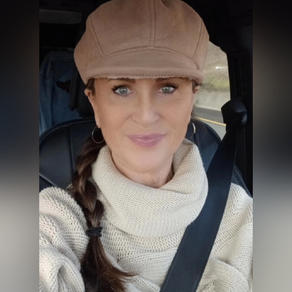 Meet your Posher, Michele - Picture 2 of 4